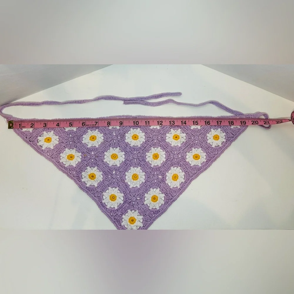 Women’s Lavender and White Crocheted Daisy Triangle Bandanna Headband Head Scarf